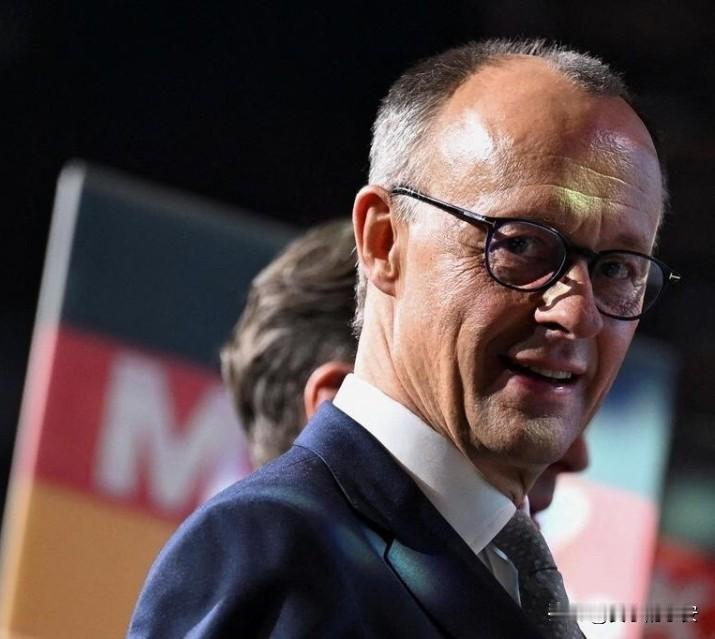 快讯！快讯！​
德国彻底坐不住了​
两大噩耗砸下来，俄专家一句话点破：“德国正面