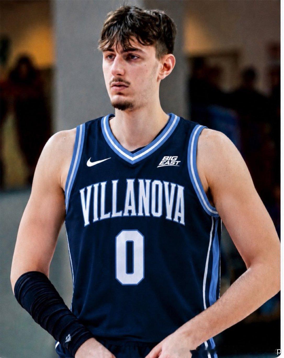 北京时间明天中午12点，国际新秀将确定选秀去留NBA Karim Lopez（确