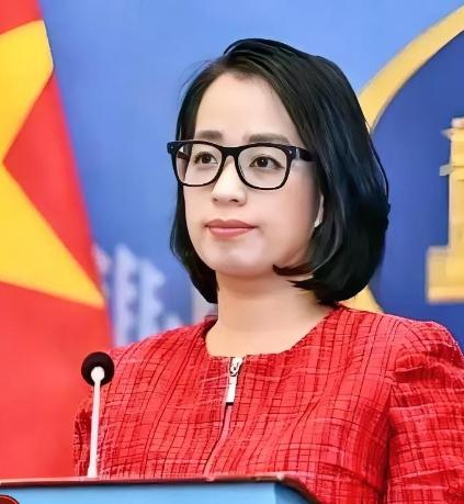 越南外交部发言人范秋姮重申：越南拥有充分的历史证据和法律依据，可以依据国际法主张