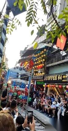 一个越南网友发帖，一句话就戳中了无数人的心窝子。
他说，我们拼了命从中国独立出来