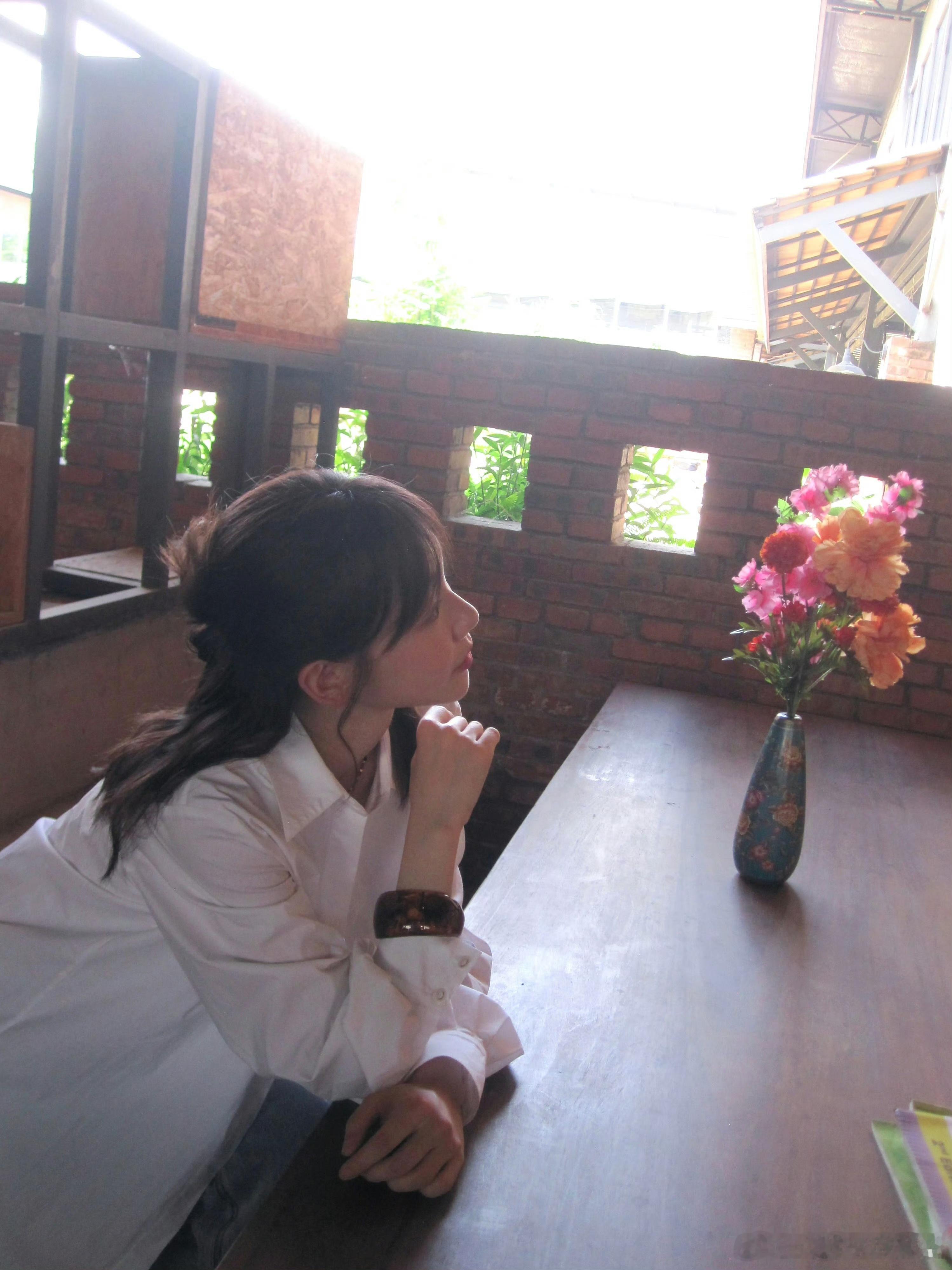 徐梦洁拍戏把胆子练大了 从校园剧到悬疑剧，徐梦洁就像一个勇敢的探险家，不断挑战新