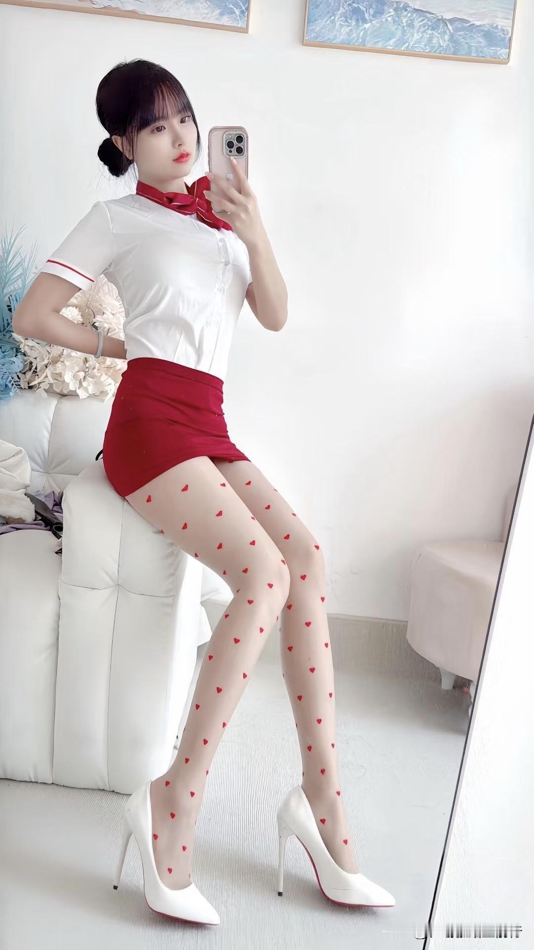 看看这两本书：《新威科夫操盘法》《交易心理分析》