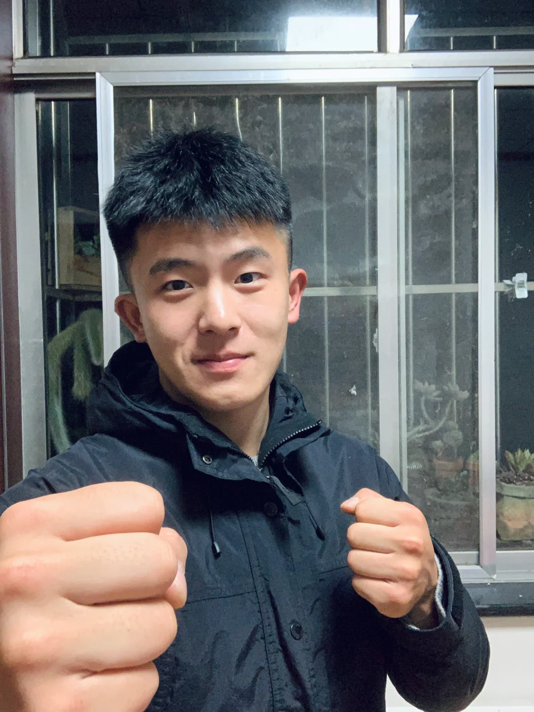 吃我一拳👊