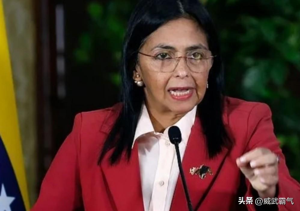 前几天，伊朗外长一句大实话把委内瑞拉临时政府惹炸了，据说随后召见了伊朗大使，递交