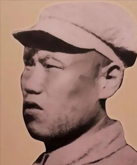 1951年，一志愿军往阵地送弹药，可当他到达后，却发现干部全牺牲，而战士更是乱成