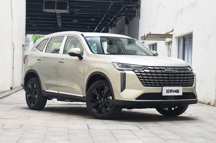 【新款哈弗H6将于今晚（6月19日）上市】此次上市的新车主要是燃油版车型，在设计