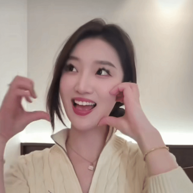 田栩宁除了打游戏就是打游戏电脑都是人家女方给买的 