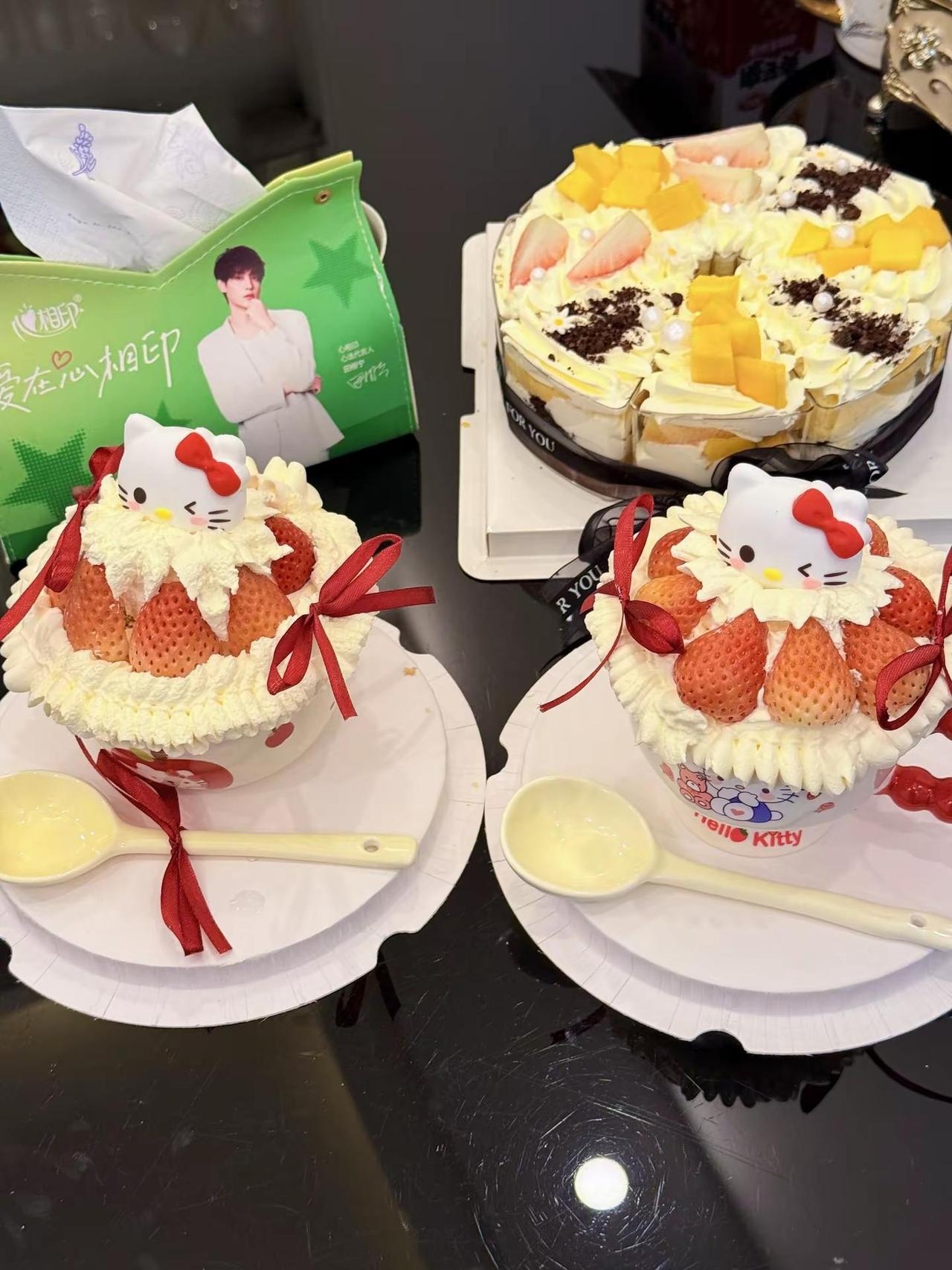 圣诞月开启🔛下午茶 蛋糕🍰 甜品 草莓蛋糕