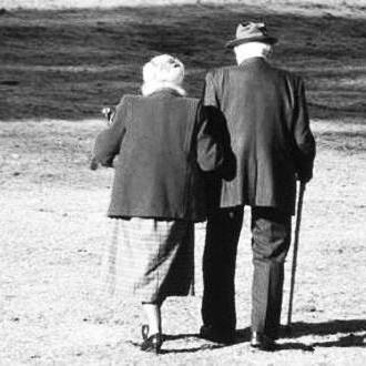 [浮云]          幸福就是，早安后的早餐          到晚餐后的