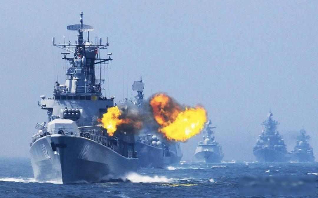 美军在阿曼湾开火打船，伊朗直接划出新航道，中国被推上风口浪尖

四月中旬，美军在