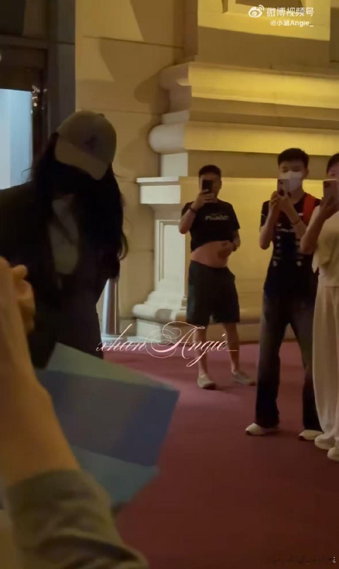 刘涛比招呼先来的是姐姐的香气刘涛比招呼先来的是姐姐的香气！！！这么温柔知性的成熟