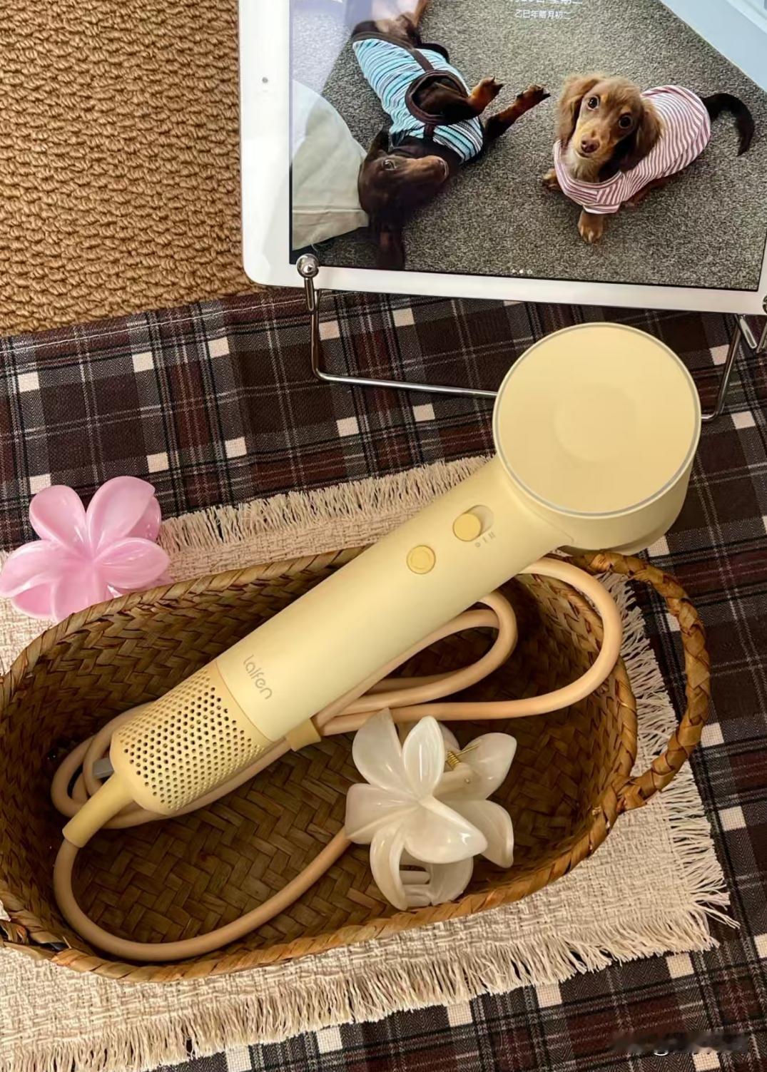 学生党换吹风机，最容易干的一件事就是——把钱花在没用的地方🙂

我之前就是图便