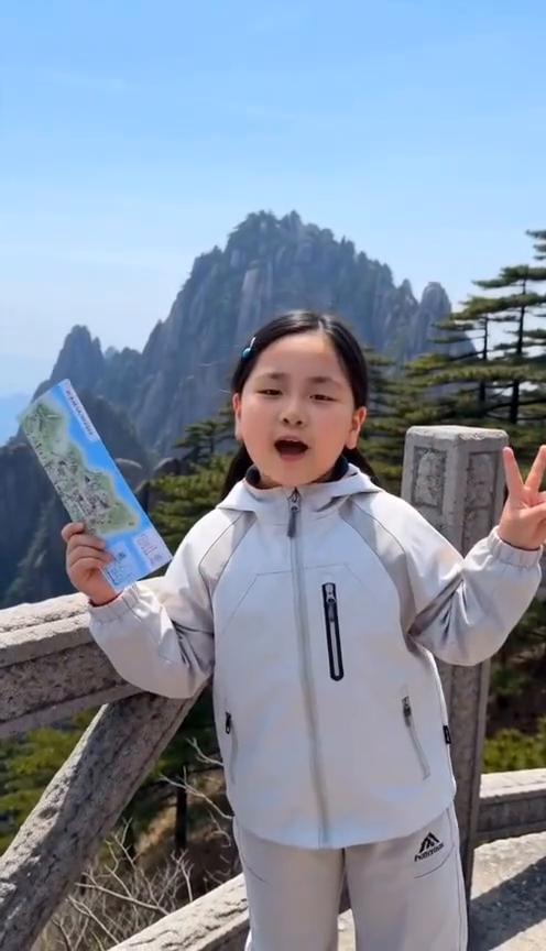 黄山千度峰，西安大雁塔，桂林丽江。