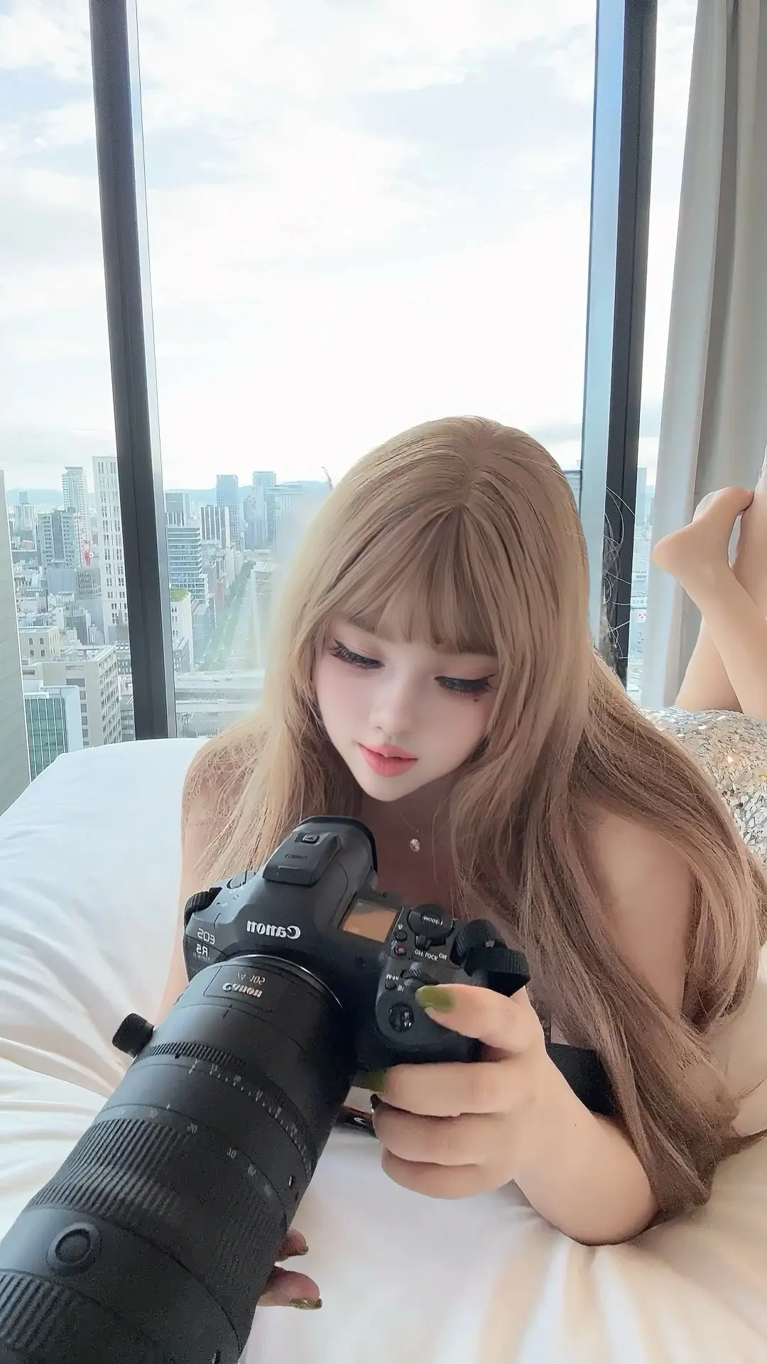 新朋友的重量配得上这云端天际线。