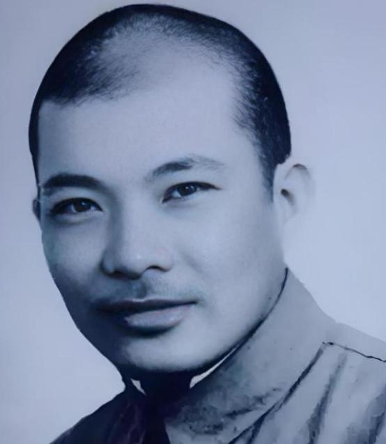 1945年6月17日深夜，暴雨如注的西安城外，一声沉雷劈开了军统西北看守所的死寂