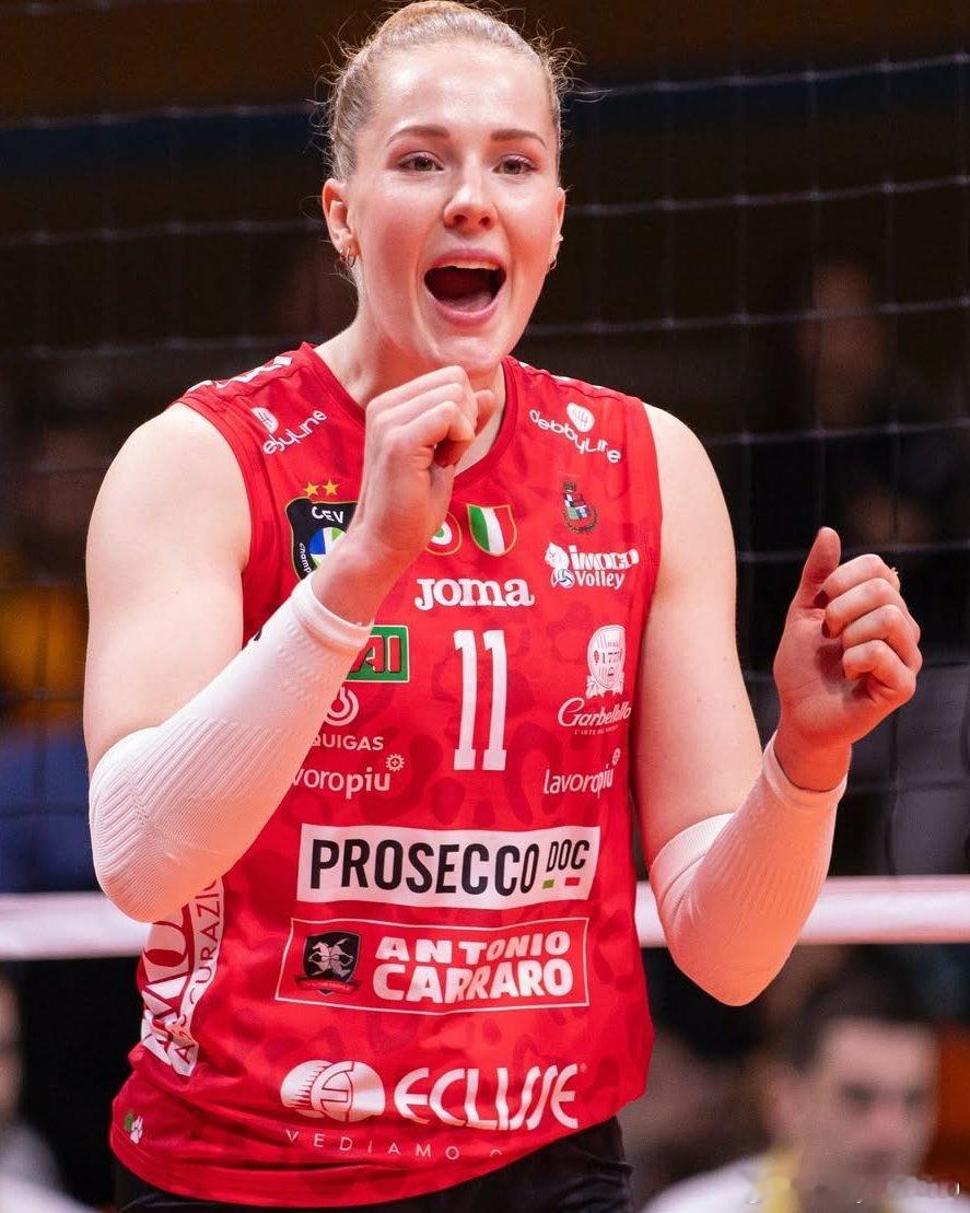 📊🇸🇪哈克（4局）（本场👑MVP）：▶️27分：51扣23中4失误0被拦