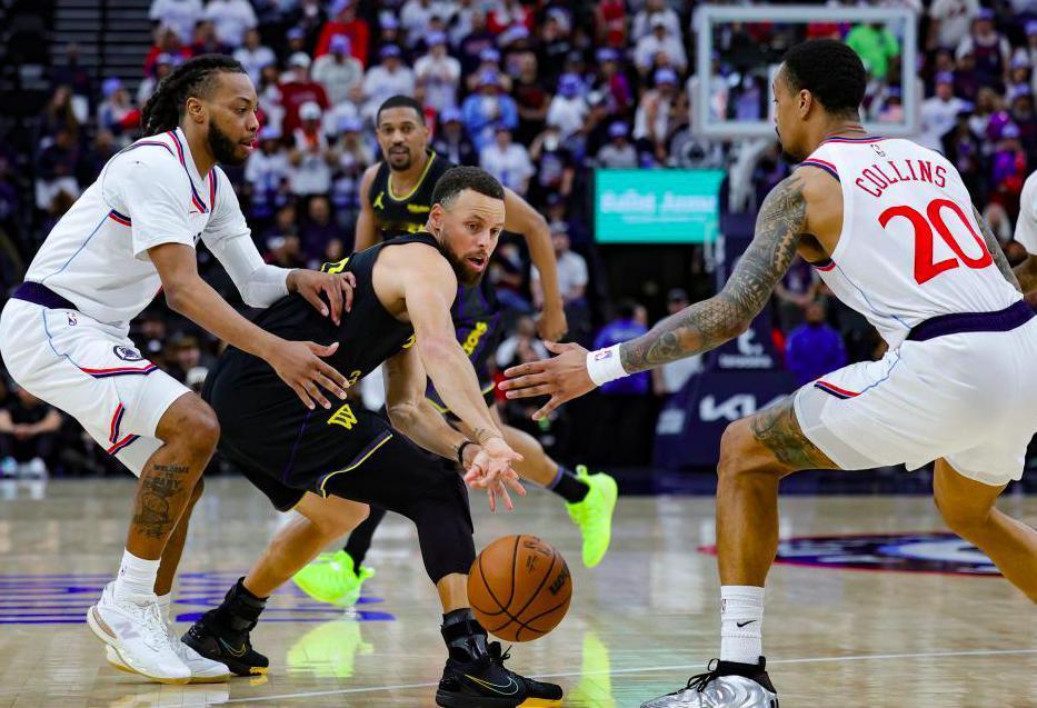 想要打进季后赛的勇士，接下来需要这两支球队的帮忙！
第一个，附加赛的第一个对手快