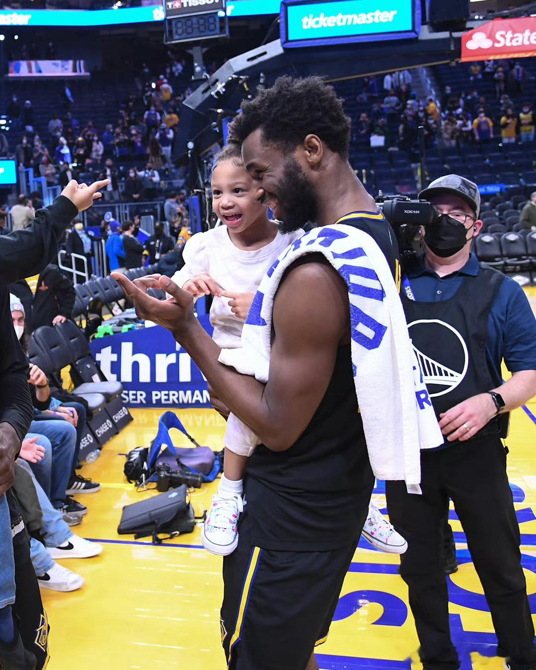 父亲节[心][心][心]#金州勇士[超话]##安德鲁维金斯[超话]# ​​​