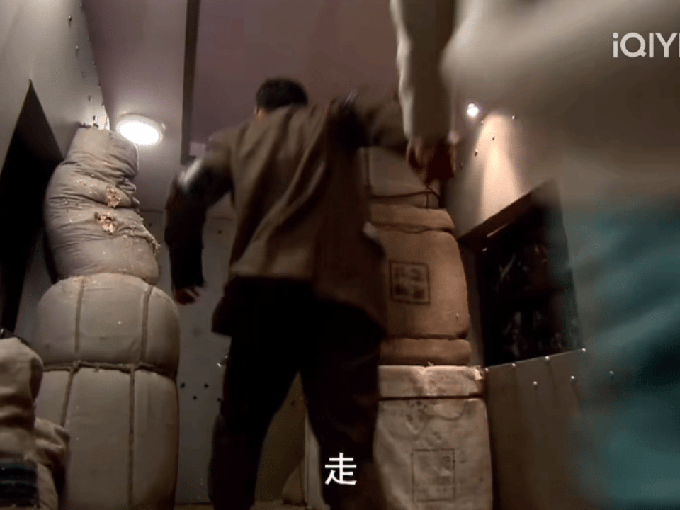 我在重看来不及说我爱你 笑晕我了 第一集好多雷霆镜头啊啊啊啊 我看到这的时候就感
