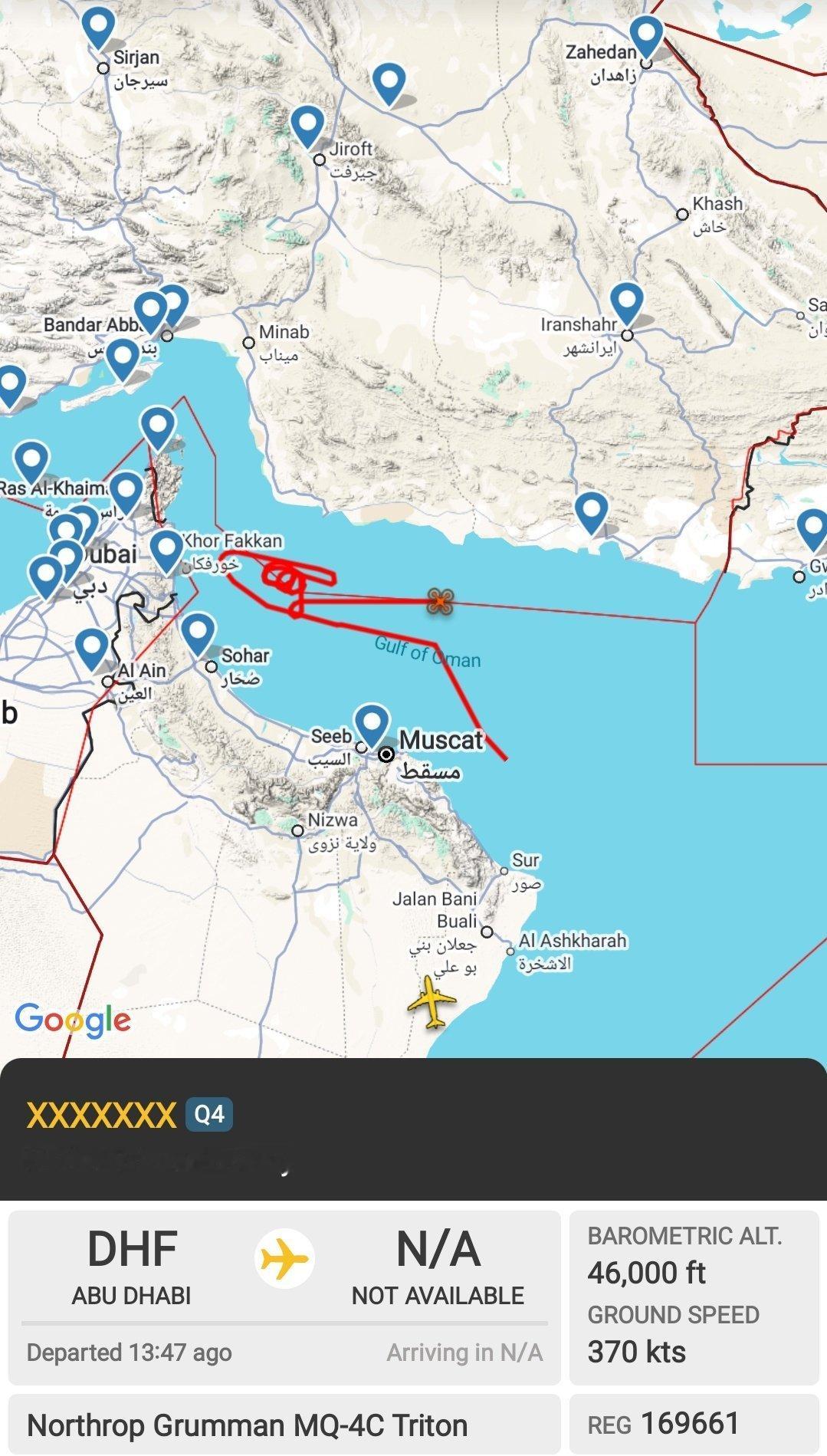 美国海军的 MQ-4C“特里普顿”无人机正在阿曼湾上空执行任务，收集有关伊朗在该