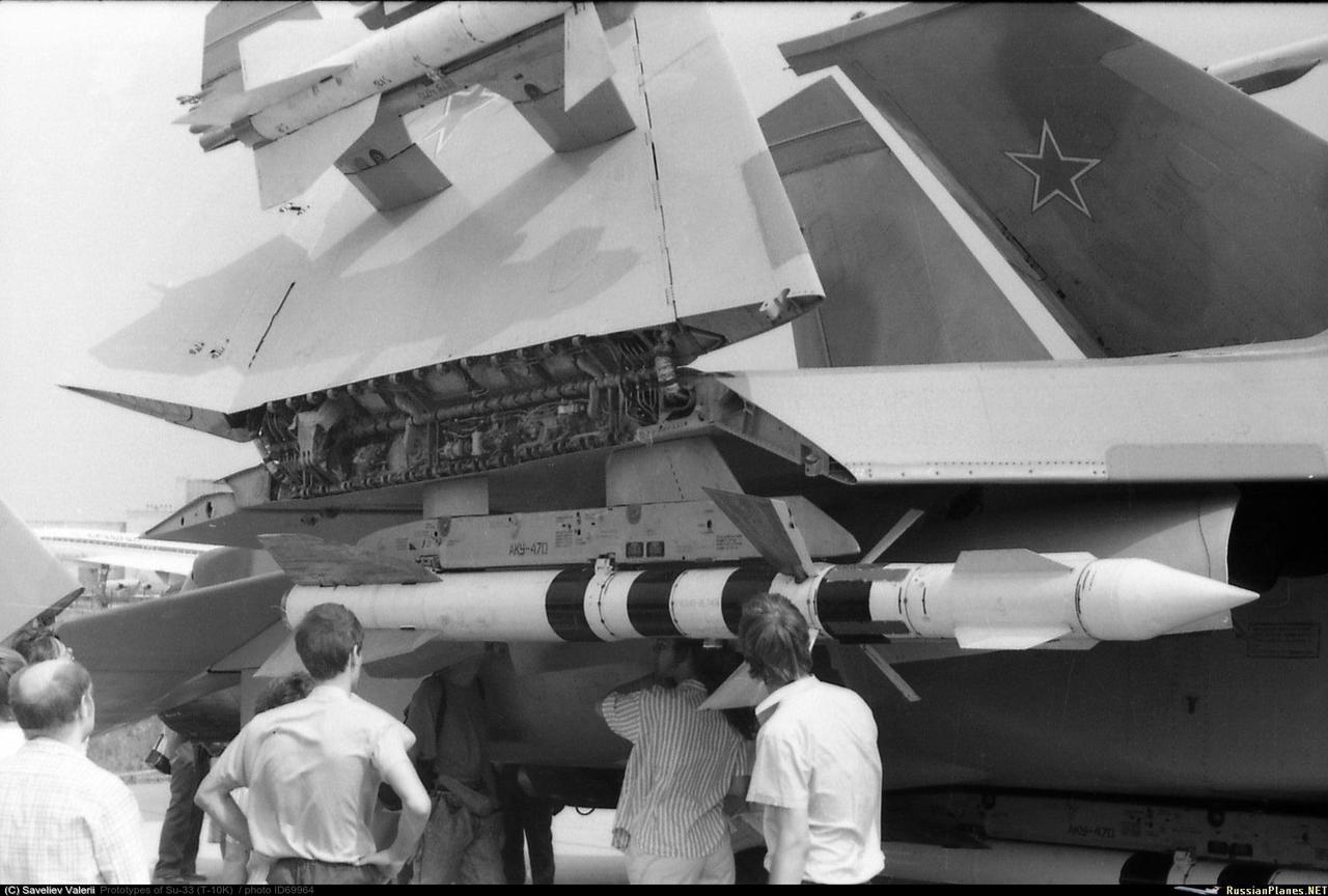 Su-33舰载战斗机