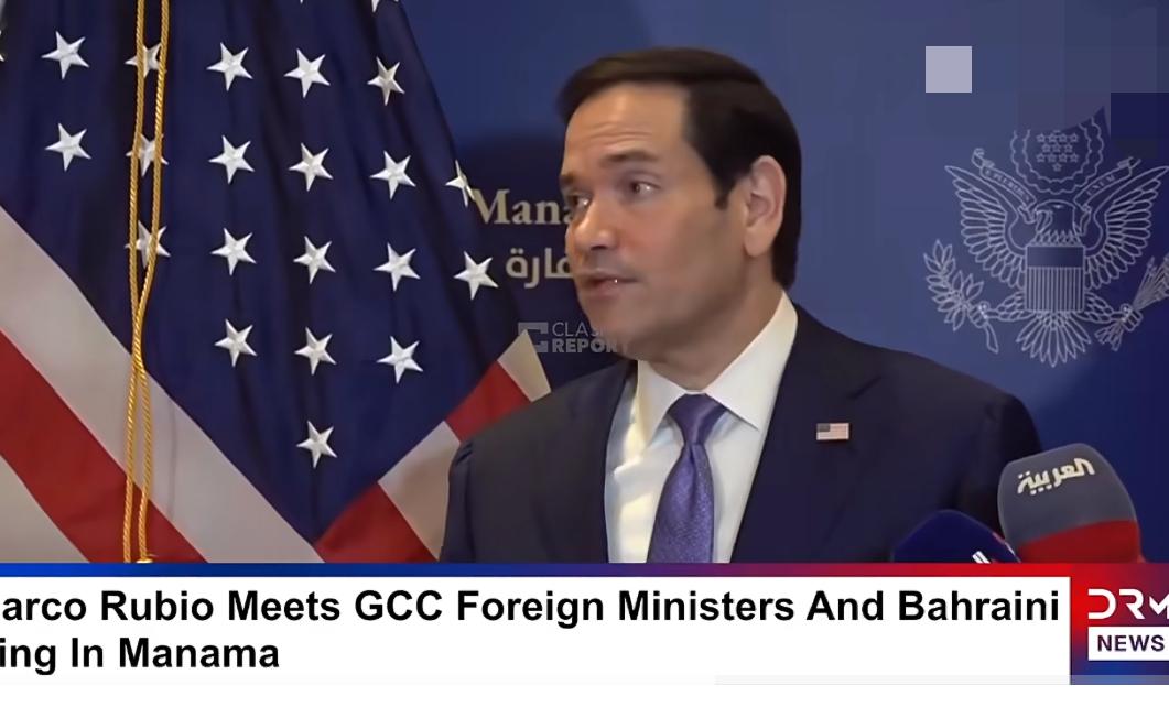 近日俄罗斯副外长里亚布科夫刚抱怨完，说美国在调解乌克兰问题上偏离了阿拉斯加峰会的