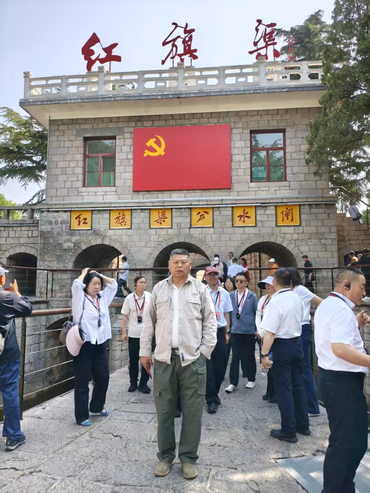 以坚守之心，品人生百态
人生从来都不完美，每个人都有自己独特的轨迹，各有各的难处