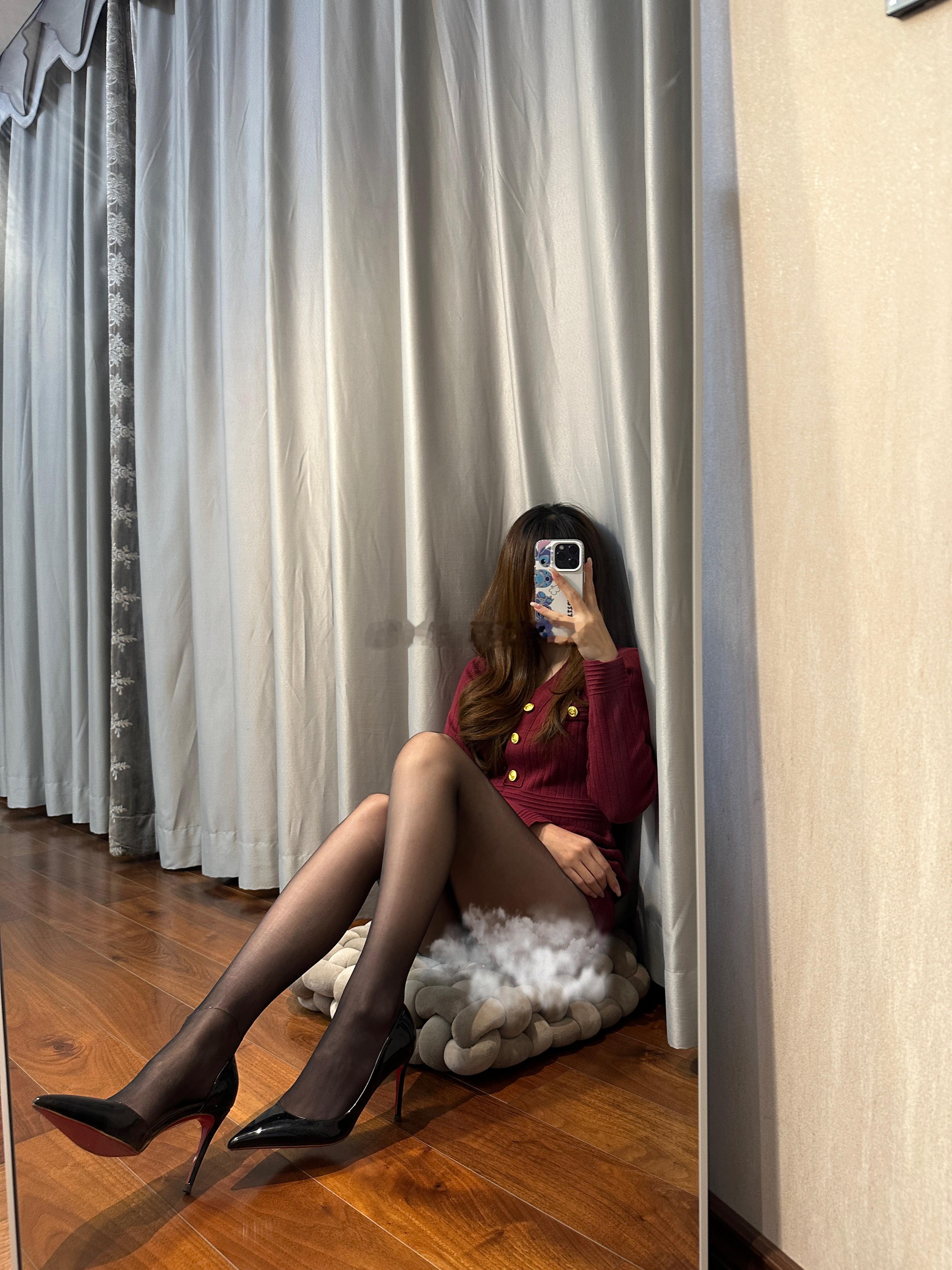 除夕快乐🧨 年年胜年年时尚穿搭今天穿什么新年快乐