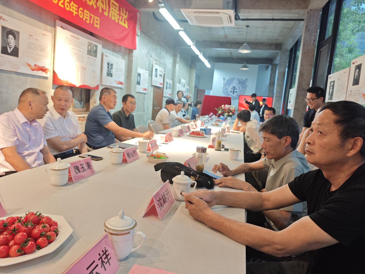 “南下老照片摄影展”第二期顺利展出，由嘉禾1912厂史陈列馆、南下看照片摄影展筹