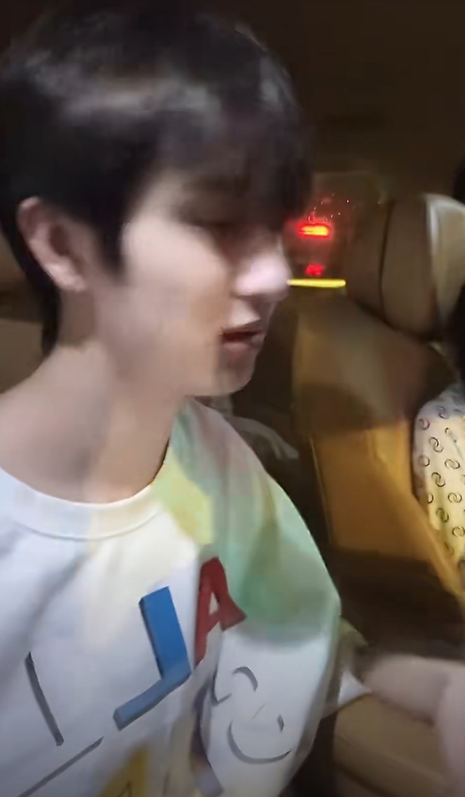 张予曦弟弟 神似沈腾？  哈哈哈哈，救命！原本是一场被造谣的愤怒澄清局，结果硬生