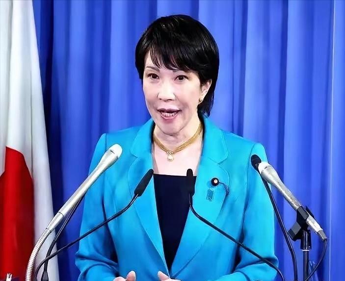 日方那边，赛事请柬发出去了，场馆也订好了。结果收到中方的参赛名单，翻开一看，薄薄