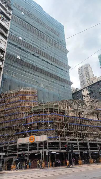 港岛北角早年较多上海人聚居，如有中国味精之父美誉吳蘊初先生（天厨味精创始人）后人