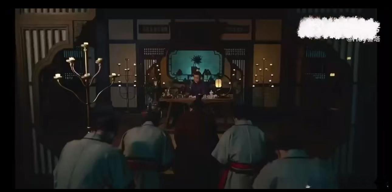 邓孝慈好适合强制爱的脸  他的眼神仿佛能穿透人心，那种既温柔又冷酷的气质，真的让