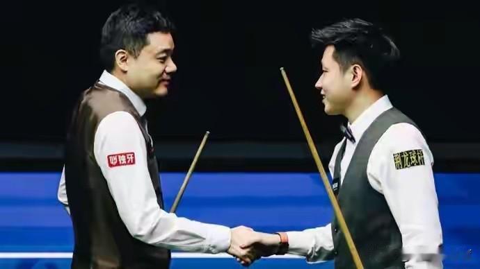 19:30开打！39岁丁俊晖 vs 24岁赵心童，上海大师赛第二次丁赵会

不是
