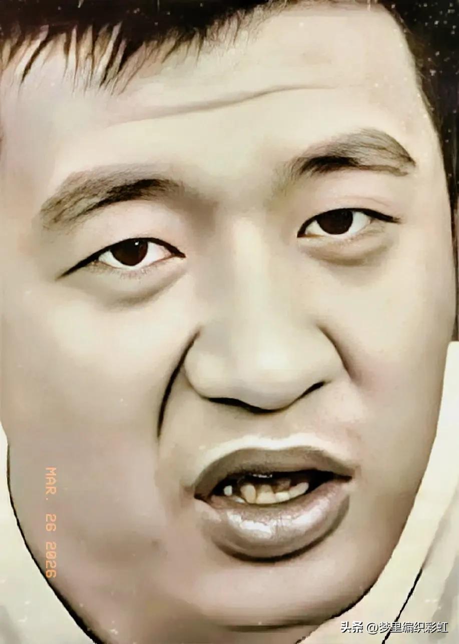 网传张雪峰私下反差太大了！闺蜜在他公司当助理，曝了大实话：镜头前的他伶牙俐齿、杀