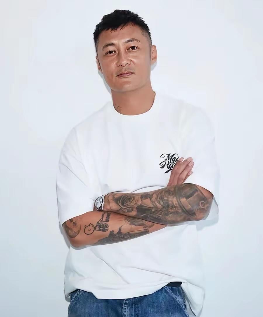 7月20日，余文乐和王棠云同步官宣离婚，结束了两人9年的婚姻。

想当年，余文乐