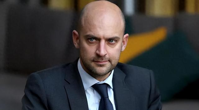 法国估计已经意识到了问题的严重性！
 
12月10日，法国外长巴罗就美国新发布的