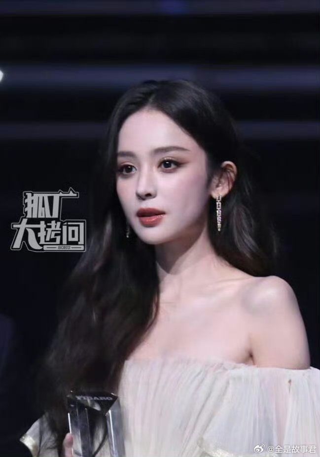 娜扎真的是为数不多发腮反而更美的了  