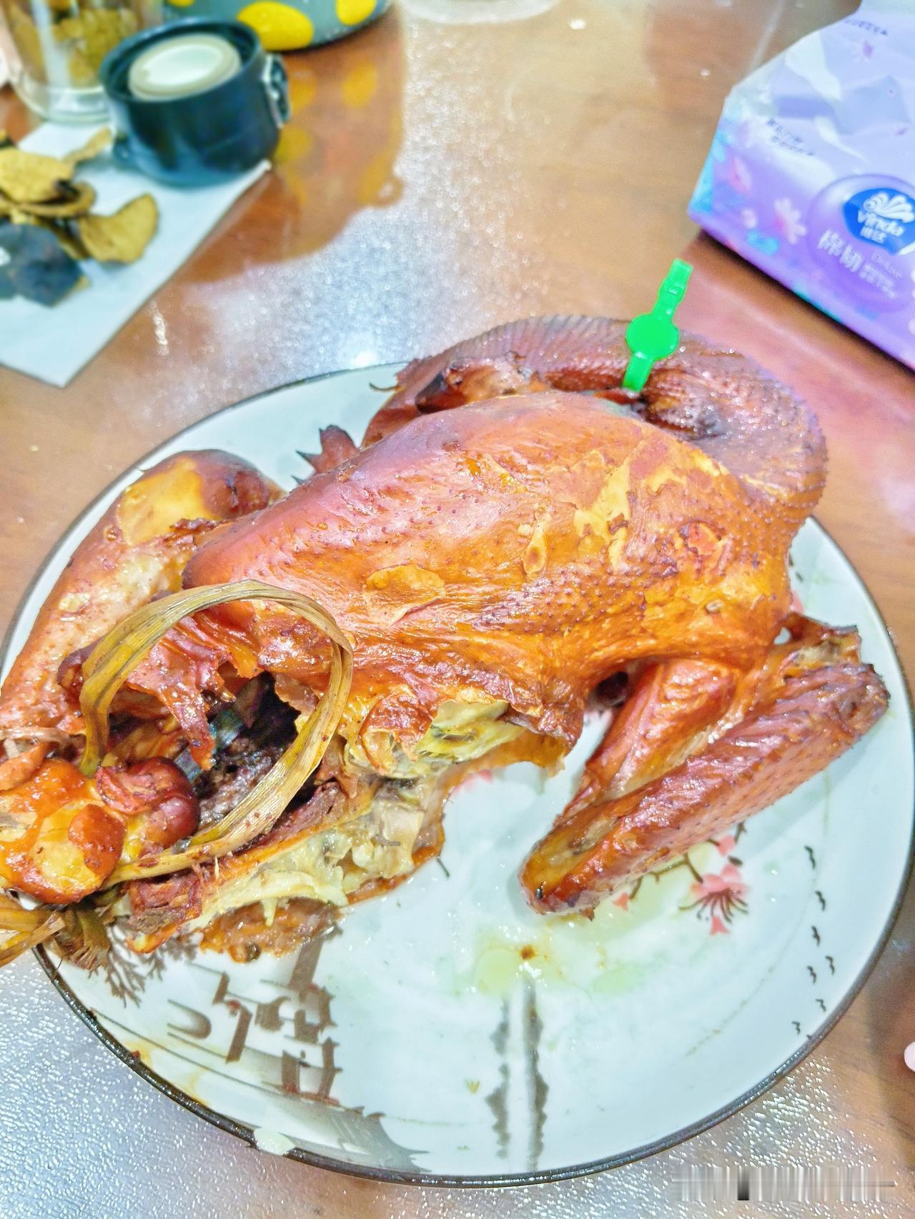 这是老爸去东北旅游，带回来的鸡，保质期七天，我说了两次，就着家里人多时，吃了吧！