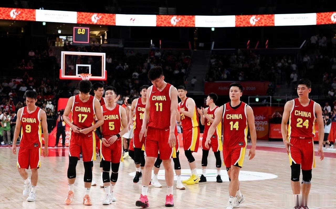 一句话评价中国男篮本次亚运会的表现？中国男篮亚运会第四名中国男篮不敌伊朗男篮 ​