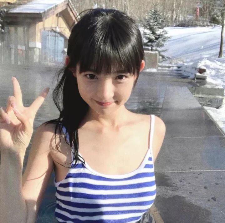 𝑾𝒆𝑪𝒉𝒂𝒕丨权威女头｜蓝色系女生头像  专栏 · 超级好玩的头像