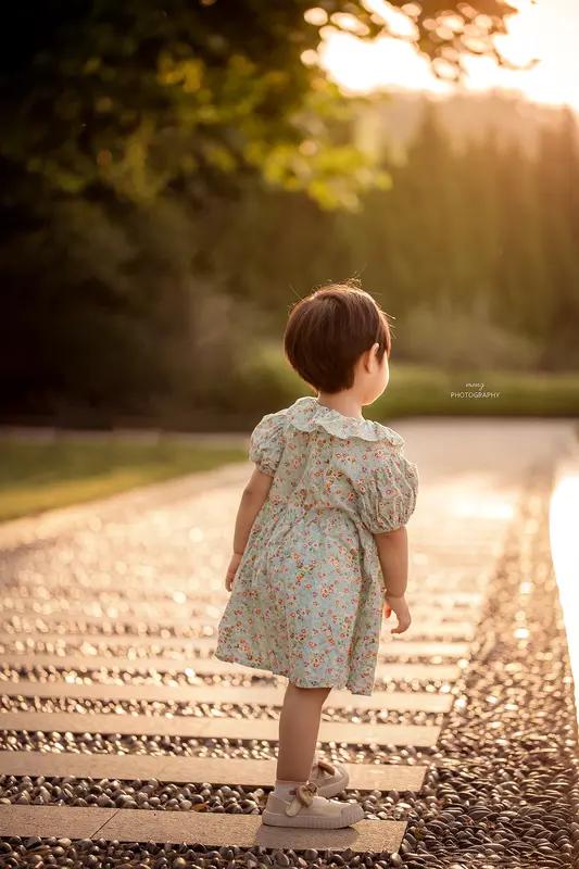 想保持快乐的心情，其实有不少妙招。可以多给生活“加甜”，每天做件能快速获得小愉悦