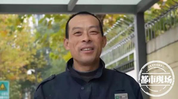 2018年，南昌一保安上班喝了点酒被物业开除。谁料，消息刚传出，小区1000多户