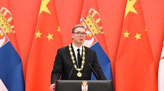 我有预感，武契奇这次真的不一样了！授勋不是件小事，他获得中国友谊勋章，表彰“中塞