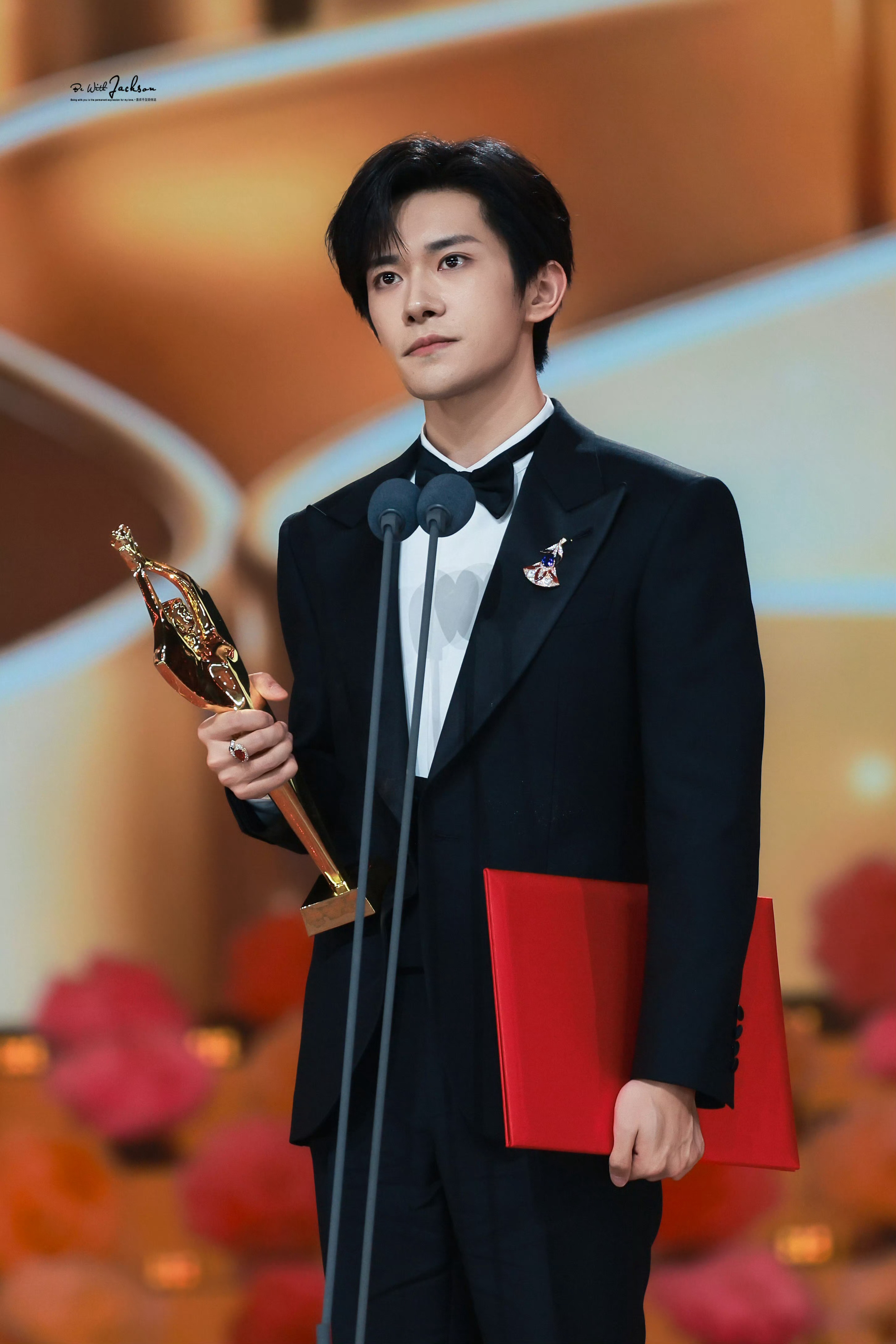 恭喜百花奖最佳男主易烊千玺
