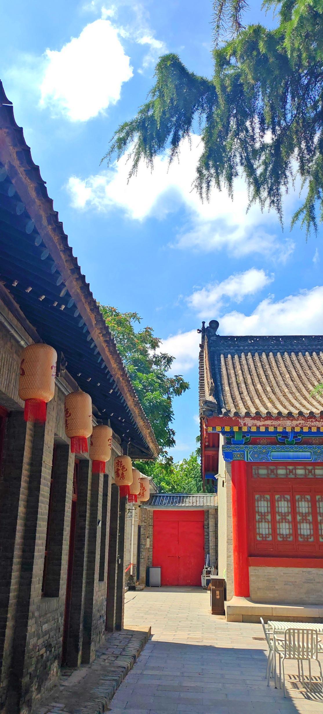 【户县文庙，西安地区保存最完整的县级文庙】在鄠邑老城钟楼东北角，紧邻区政府西侧，