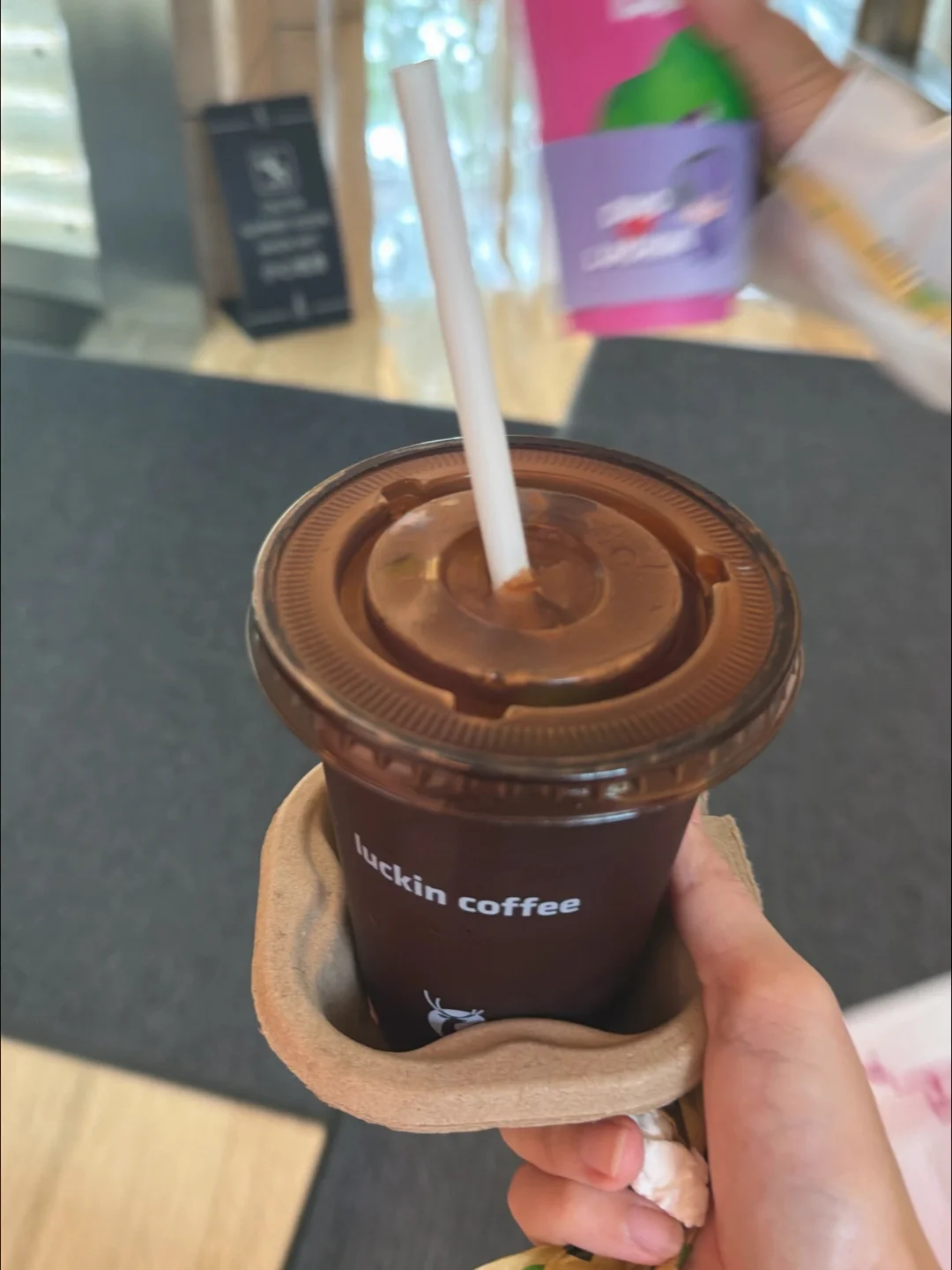 血液里都是冰美式 咖啡续命 咖啡走一个 咖啡一杯快乐起飞