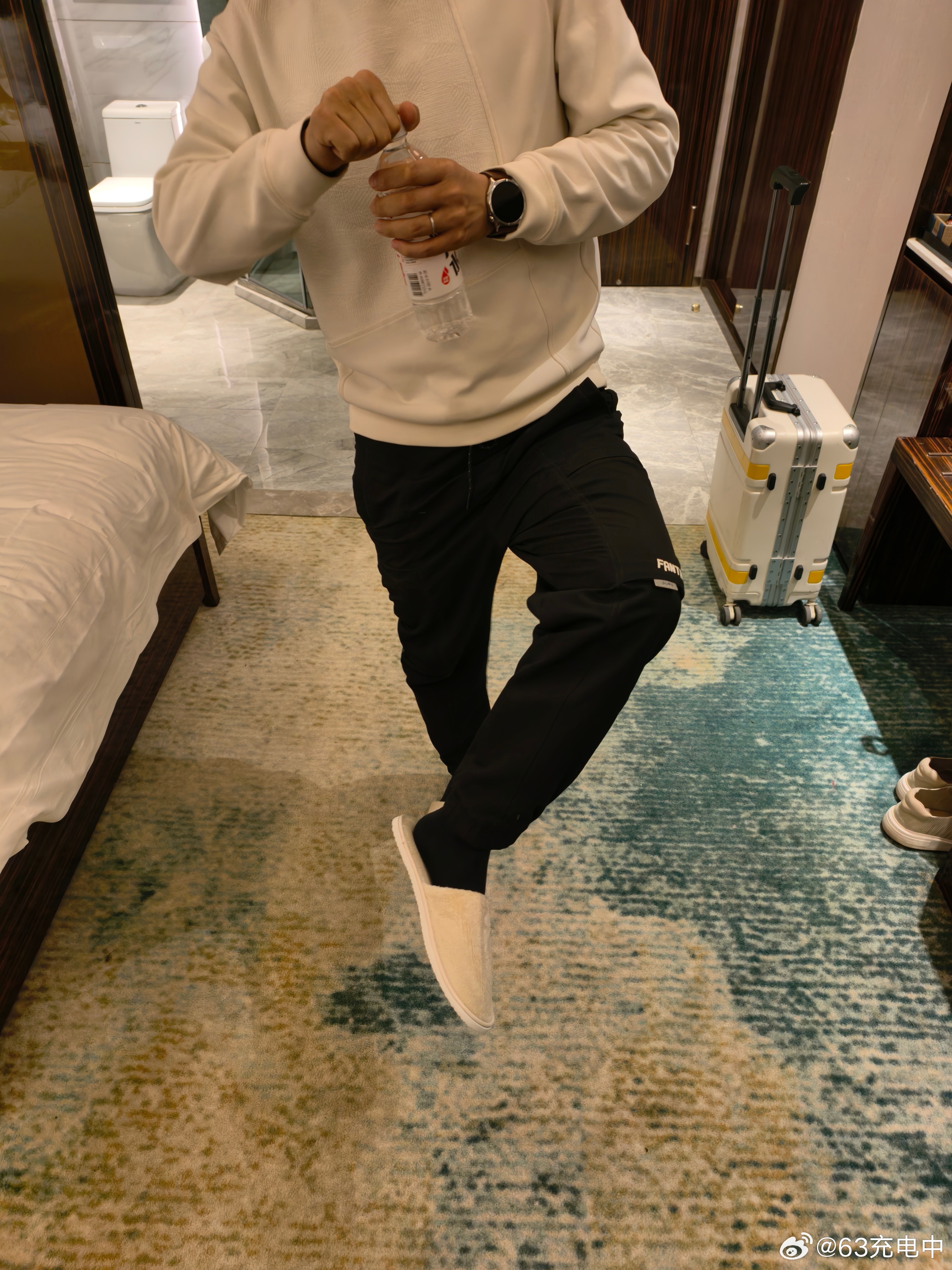 今晚张掖的酒店，按照我司差旅标准定的，大家猜猜啥价格