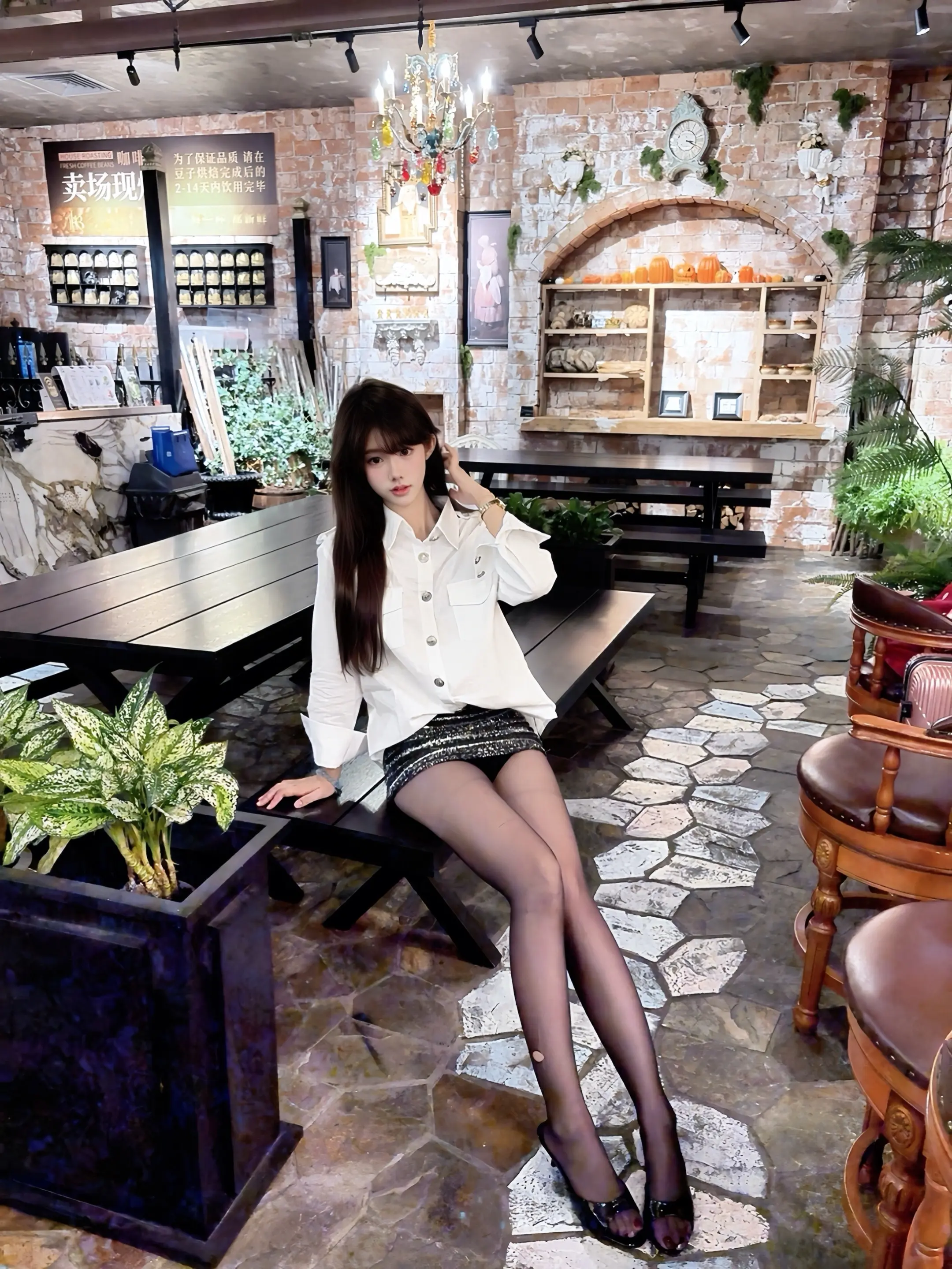 权威的玉 叫主。今天的一套是老钱千金风！ 有一种韩剧女二又mean 又美的气质！