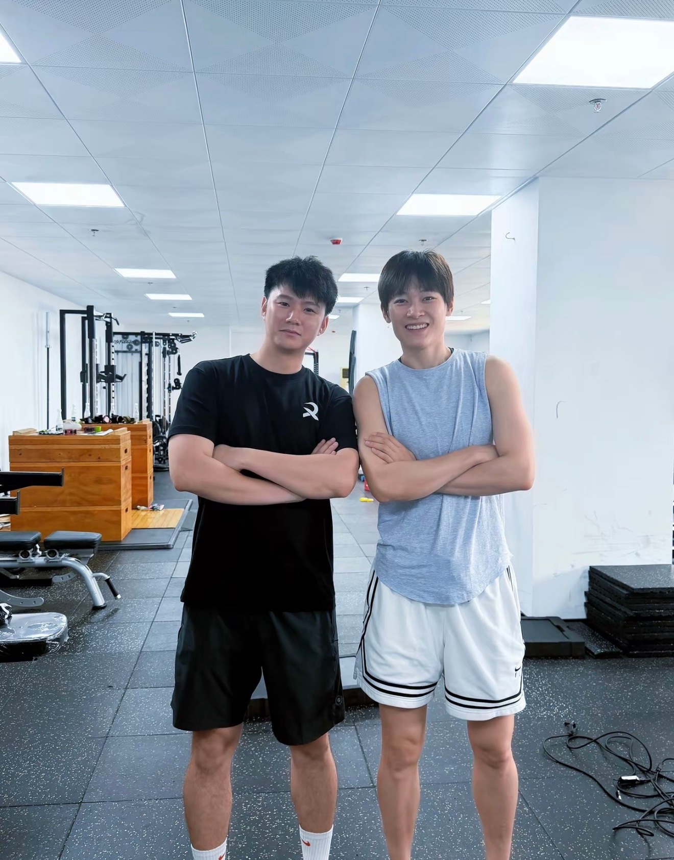 杨力维  🫘 KaZi5努力的Yic 